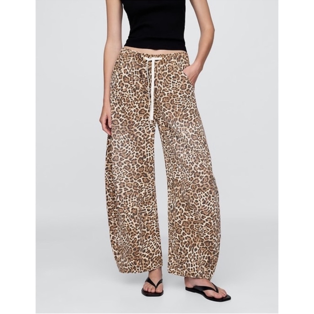 Gap Women’s Mid Rise Easy Horseshoe Jeans M